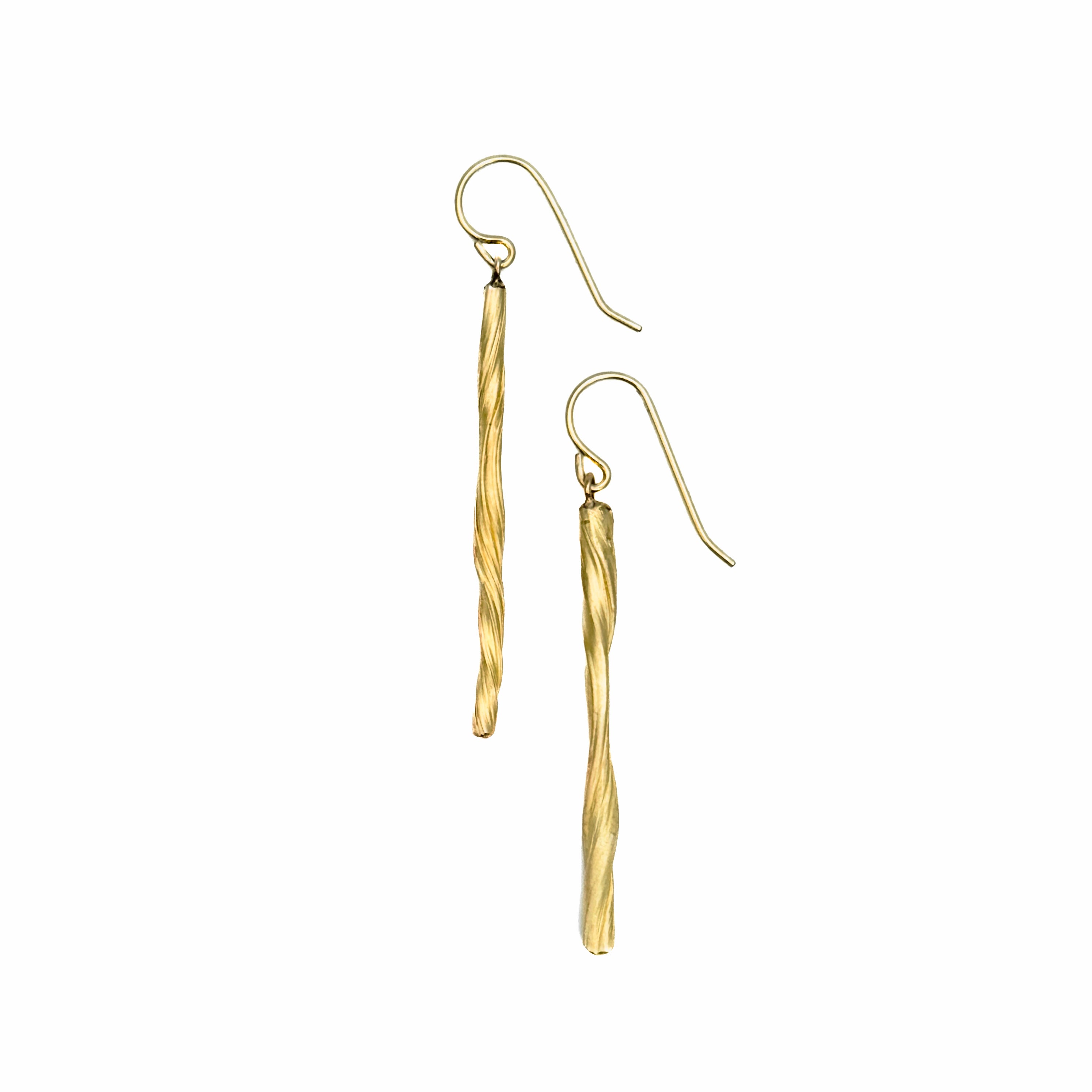 a pair of 14 karat gold drop earrings with a graceful twisting pattern hand fabricated by jewelry artist Michelle Hoting using the Mitsuro Hikime technique