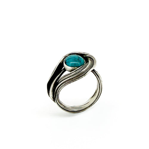 a wave like turquoise ring